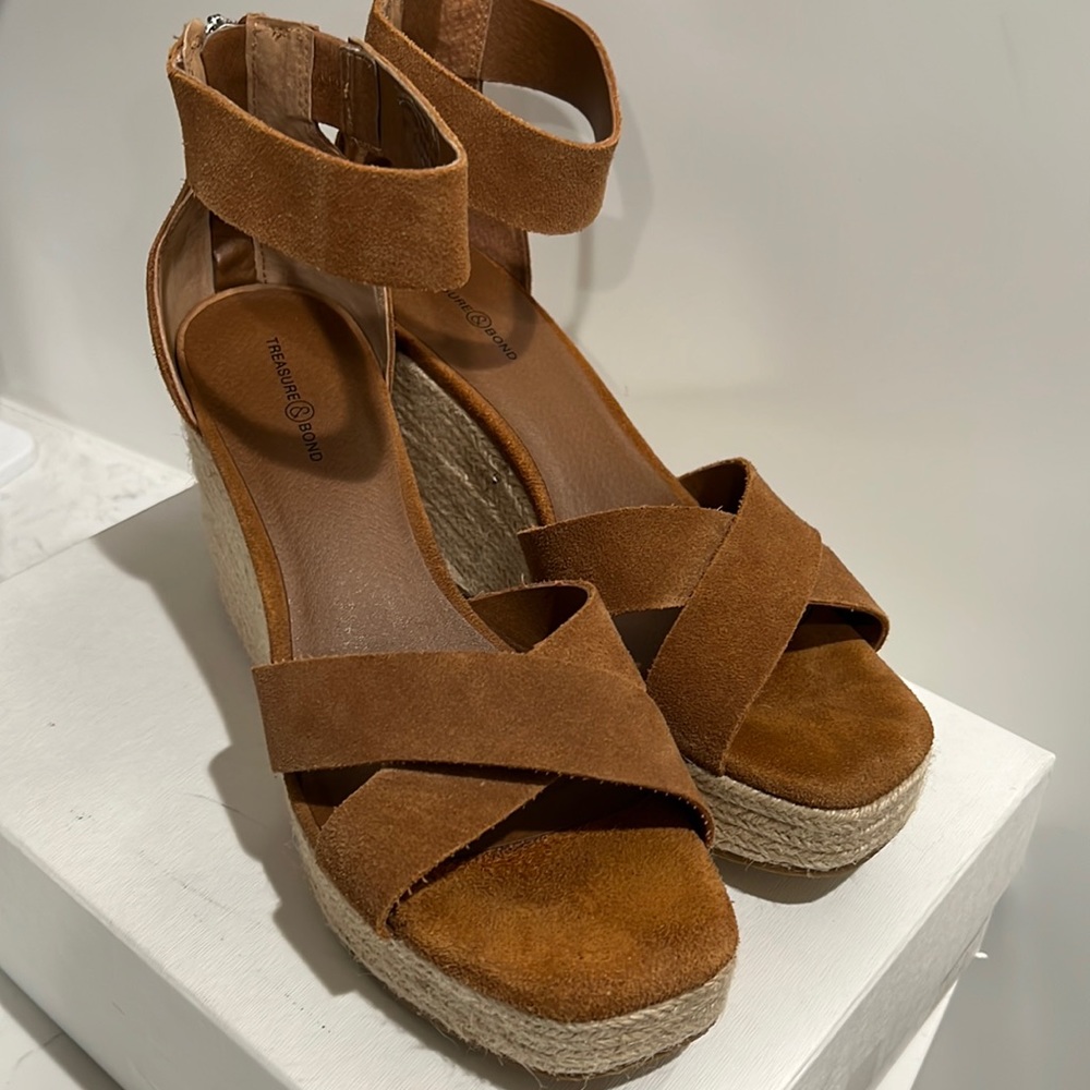 TREASURE & BOND Wedge Suede Sandals